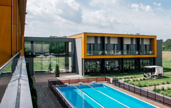 DMDmodular rozbudowało hotel BoniFaCio o nowe dwukondygnacyjne skrzydło DMDmodular rozbudowało hotel BoniFaCio o nowe dwukondygnacyjne skrzydło