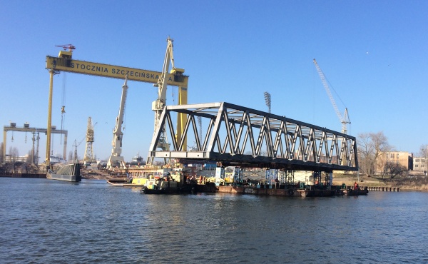 Montaż trzeciego przęsła Mostu Brdowskiego, fot. Jan Domański dla Mars Most Brdowski Montaż trzeciego przęsła Mostu Brdowskiego, fot. Jan Domański dla Mars Most Brdowski