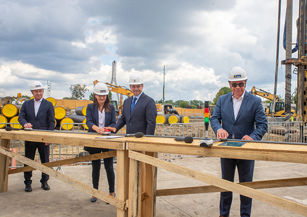 Oficjalne rozpoczęcie budowy Pracowni Przewrotu Kopernikańskiego. Oficjalne rozpoczęcie budowy Pracowni Przewrotu Kopernikańskiego.