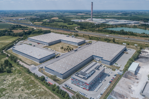 W ramach Panattoni Park Pruszków II powstały trzy hale magazynowe W ramach Panattoni Park Pruszków II powstały trzy hale magazynowe